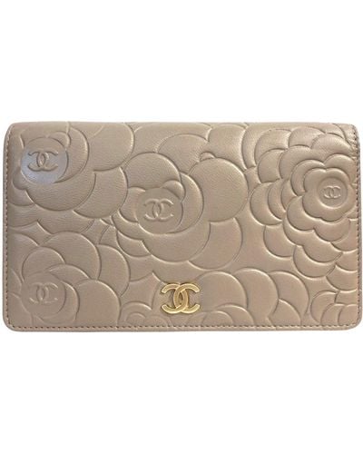 Chanel Camellia Leather Wallet (pre-owned) - Natural
