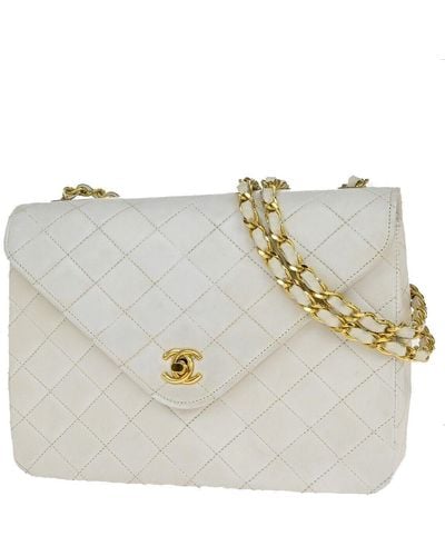 Chanel Matelassé Leather Shoulder Bag (pre-owned) - White