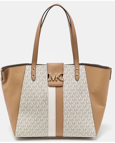 Michael Kors Vanilla/tan Siganture Coated Canvas And Leather Karlie Tote - White