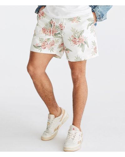 Aéropostale Tropical Floral Kickback jogger Shorts 6.5" - White