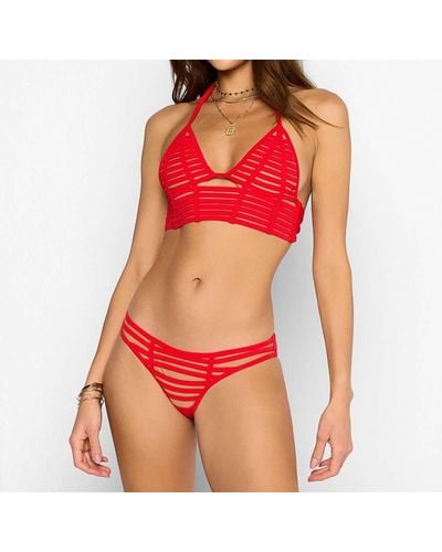 Beach Bunny Hard Summer Bikini Top In Red