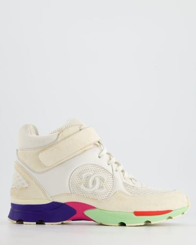 Chanel High Top Sneaker With Cc Logo Detail - White
