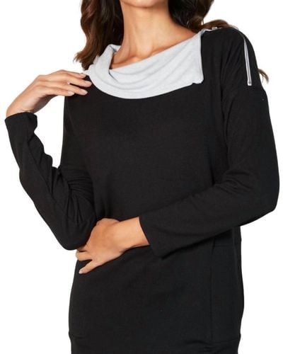 French Kyss Zip Neck Top - Black