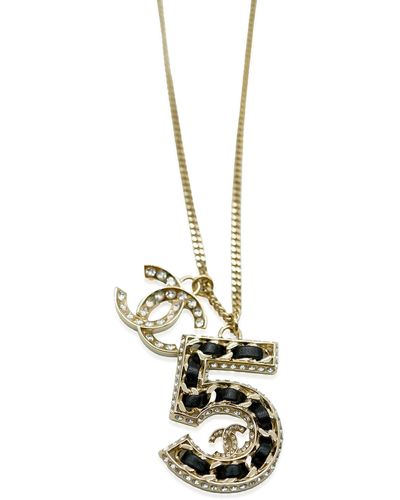 Chanel 2023 No.5 Woven Chain Pendant With Strass Cc And Leather Gold Plated - Metallic