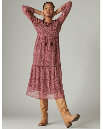 https://cdna.lystit.com/400/500/tr/photos/shoppremiumoutlets/d2911cfc/lucky-brand-red-Long-Sleeve-Peasant-Tiered-Maxi-Dress.jpeg
