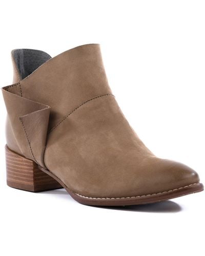 Seychelles Pep In Your Step Leather Ankle Booties - Brown