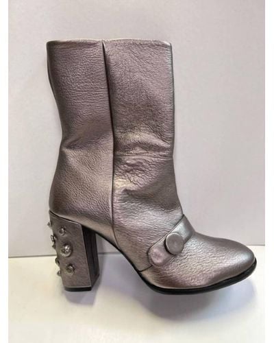 Amalfi by Rangoni Spilla Heeled Boots - Gray