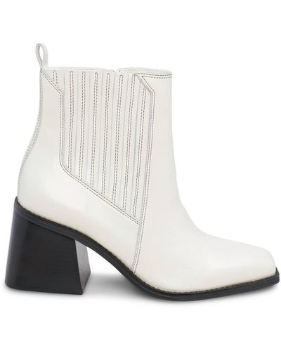 Vince Camuto Sojetta Bootie - White