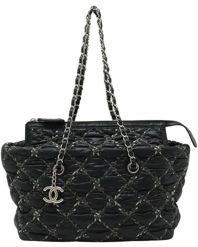 Chanel Matelassé Synthetic Shoulder Bag (pre-owned) - Black