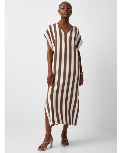 Closed Vertical Stripes Dress - White
