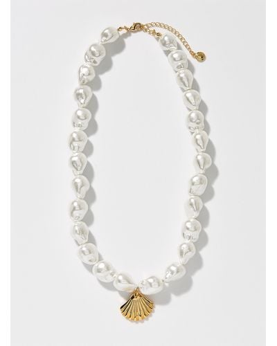 Orelia Golden Shell Oversized Bead Necklace - White