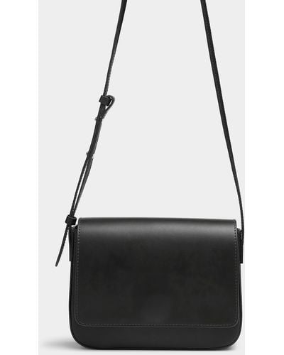Le 31 Smooth Leather Rectangular Shoulder Bag - Black