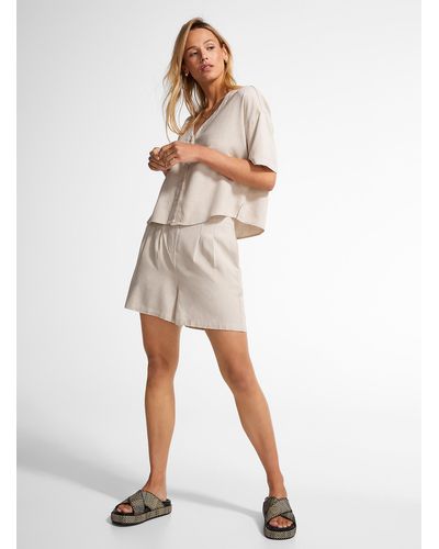 Vero Moda Touch Of Linen Sewn Pleats Short - White