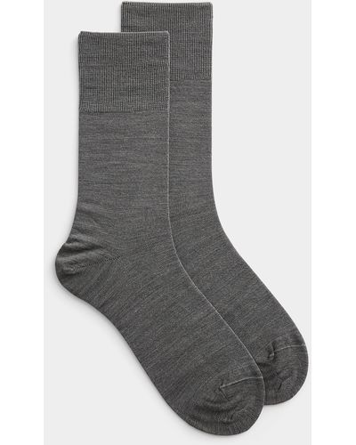 FALKE Solid Virgin Wool Dress Sock - Grey