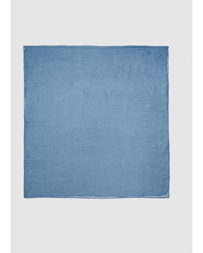 Sisley Solid Colored Throw - Blue