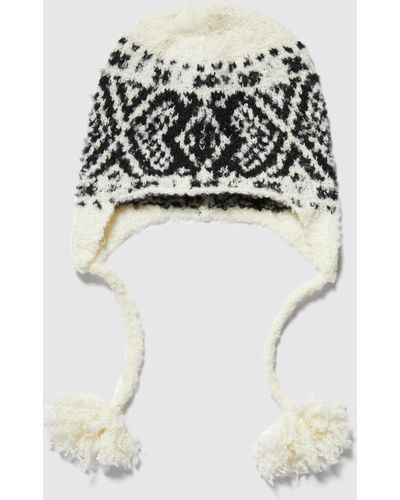 Sisley Jacquard Hat With Cables - White