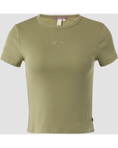 QS Geripptes T-Shirt im Slim Fit mit Stickerei - Grün