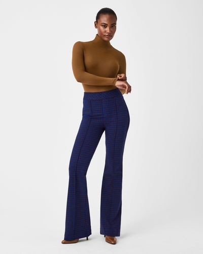 https://cdna.lystit.com/400/500/tr/photos/spanx/80f1a924/spanx-BlueBrown-Houndstooth-The-Perfect-Pant-Hi-rise-Flare-In-Houndstooth-Jacquard.jpeg
