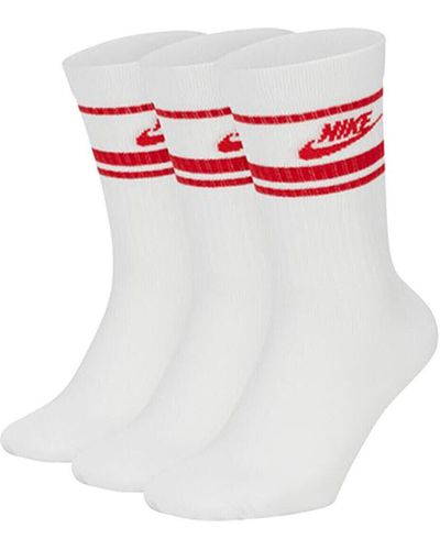 Nike Chaussettes de sports Sportswear Everyday Essential Crew Socks 3 Pairs - Rouge
