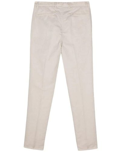 Brunello Cucinelli Pantaloni affusolati con pieghe - Bianco