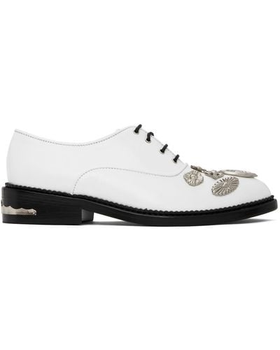 Toga Chaussures oxford blanches à ferrures - Noir