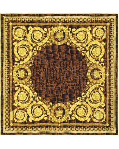 Versace Foulard brun et doré à motif baroque - Jaune