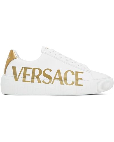 Versace ホワイト&ゴールド ロゴ ラ グレカ スニーカー - ブラック