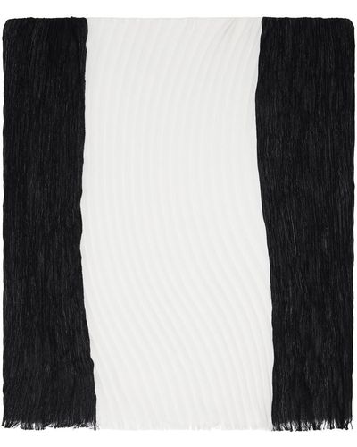Issey Miyake Écharpe noir et blanc cassé à panneaux