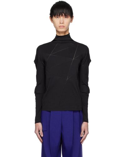 132 5. Issey Miyake Col roulé noir à coutures visibles