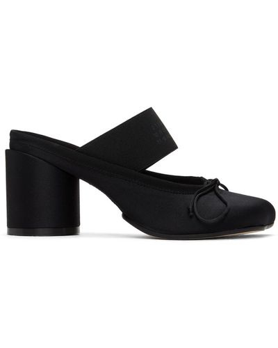 MM6 by Maison Martin Margiela Chaussures à talon bottier de style ballerine noires à bride élastique à logo