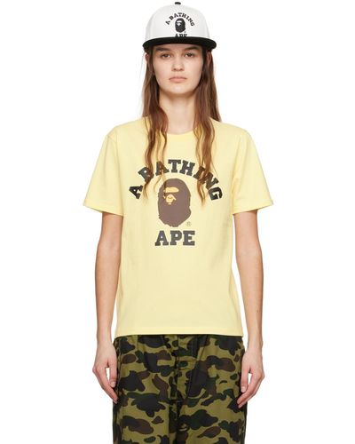 A Bathing Ape T-shirt jaune à logo de style collégial - Neutre