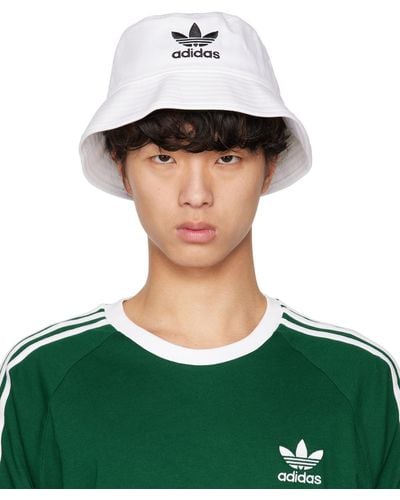 adidas Originals Chapeau bob blanc à logo - Vert