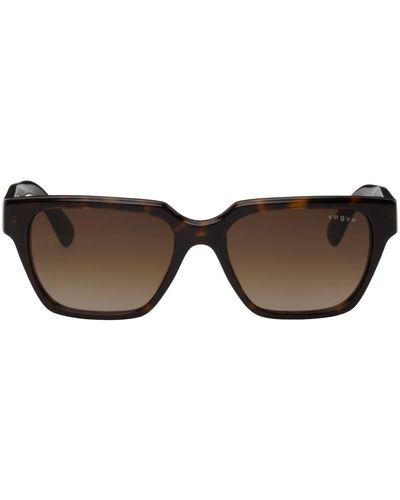 Vogue Eyewear Lunettes de soleil carrées écailles de tortue édition hailey bieber - Noir