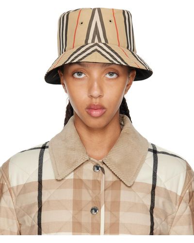 Burberry Icon Stripe Reversible Bucket Hat - Natural