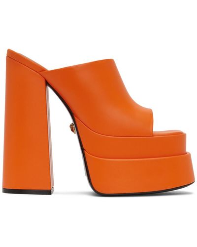 Versace Chaussures à talon bottier aevitas à plateforme - Orange