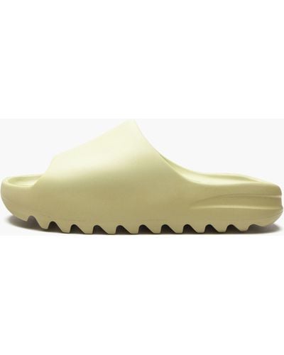Yeezy Sandals, slides and flip flops for Men | Lyst
