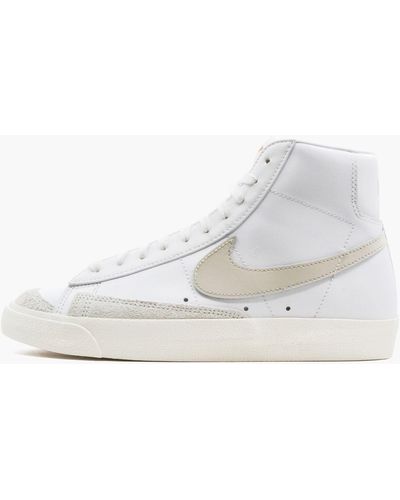 Nike Blazer Mid 77 Vintage "light Bone" Shoes - White