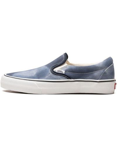 Vans sneakers on on sale sale