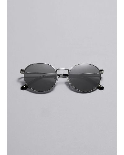 & Other Stories Ovale Sonnenbrille Mit Schmalem Rahmen - Grau