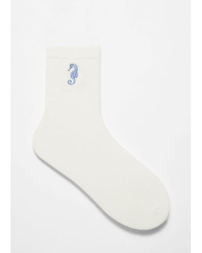 & Other Stories Socken Mit Dinosaurier-Stickerei - Weiß