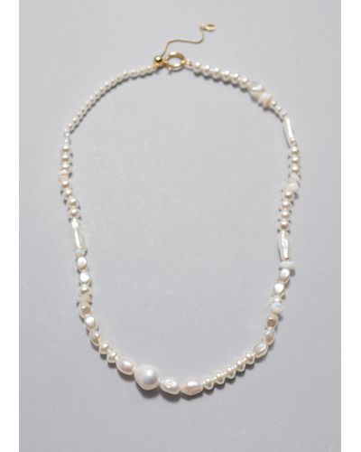 & Other Stories Halskette Mit Verschiedenen Perlen - Weiß