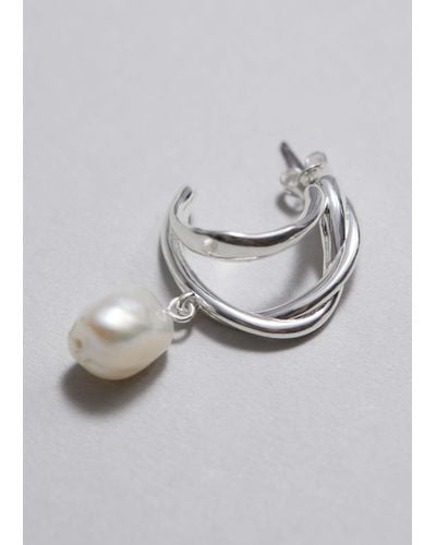 & Other Stories Intertwined Freshwater Pearl Hoops - Grey