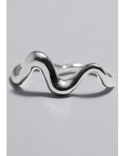 & Other Stories Sculpted Two-finger Ring - Metallic