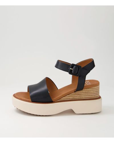 Eos Brooke Eo Leather Sandals - Black