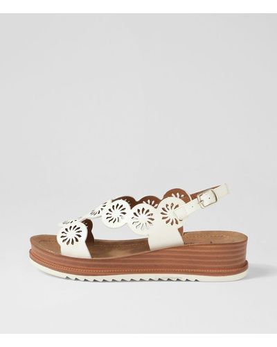 I LOVE BILLY Reigh Il Smooth Sandals - White