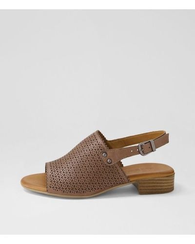 Diana Ferrari Chinchin Df Leather Sandals - Brown