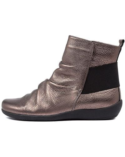 The Flexx Boot Camp Leather Boots - Brown