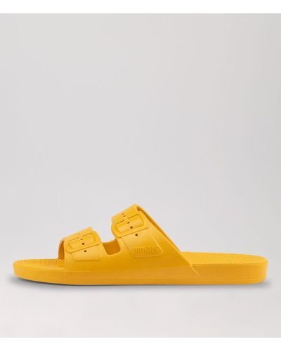 FREEDOM MOSES Slides W Fm Smooth Sandals - Yellow