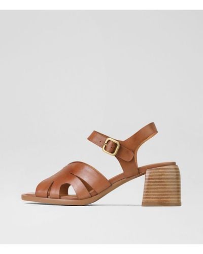 Eos Isa Eo Leather Sandals - Brown