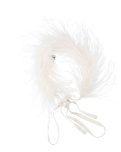 ART ESSAY Neck Feathers - White